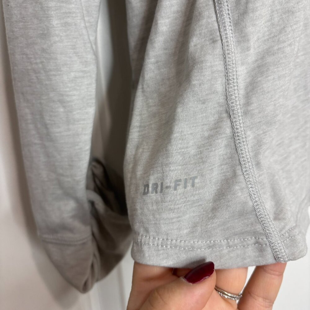 Nike Gray Lightweight Running Hoodie Size XL - Picture 2 of 7
